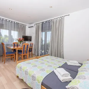 3* Gostinjska kuća Luxury Ivana