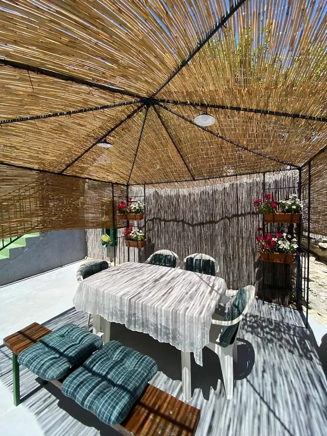 Spacious And Bright Two Bedroom Apartment With Outdoor Area Kaštela Chorwacja